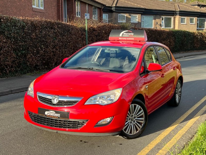 2011 ASTRA 1.4 16V EXCITE EURO 5 5DR 2,850 11 HERE AT SOLIHULL MOTOR... photo